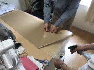 株式会社アイディービジョン様に施工しました。Dr.CU抗菌フィルム｢アッキラー｣。アッキラーは簡単にカット出来て貼り付け出来る抗菌フィルムです。国内外の検査機関でテスト済みです。菌の減少率99%以上。ウイルスにも大きく効果があります。Dr.CU抗菌銅フィルム｢アッキラー｣はコロナ対策に非常に有効で弊社のステライザと併せてコロナ対策に人気の製品です今までの空気清浄機では出来なかった空気清浄機を超えたステライザ。空気清浄機の比になりません。コロナや花粉症にも有効です