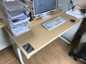 株式会社 アイディービジョン様に施工しました。Dr.CU抗菌フィルム｢アッキラー｣。アッキラーは簡単にカット出来て貼り付け出来る抗菌フィルムです。国内外の検査機関でテスト済みです。菌の減少率99%以上。ウイルスにも大きく効果があります。Dr.CU抗菌銅フィルム｢アッキラー｣はコロナ対策に非常に有効で弊社のステライザと併せてコロナ対策に人気の製品です今までの空気清浄機では出来なかった空気清浄機を超えたステライザ。空気清浄機の比になりません。コロナや花粉症にも有効です