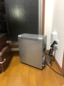 高級クラブにステライザが導入されました。今までの空気清浄機では出来なかった空気清浄機を超えたステライザ。空気清浄機の比になりません。空気清浄機を越えた強力な空間除菌のステライザ。安全性を求め効果抜群でウイルス対策、新型コロナウイルス対策、インフルエンザ対策に人気です。ステライザは匂い、有害粒子、ウイルス、細菌を一掃します。補助金も対応しプラズマクラスターやナノイーよりも効果があります（当社実験）株式会社ライブ